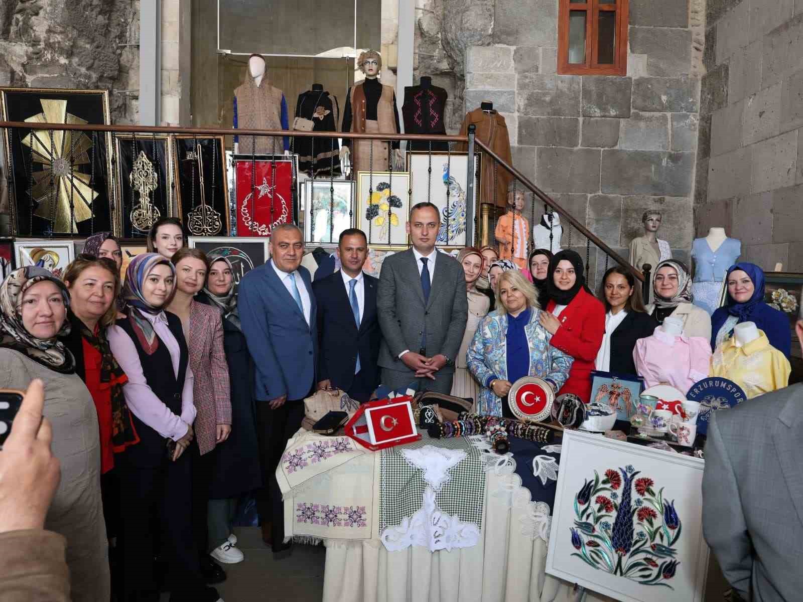 hayat-boyu-ogrenme-haftasi-senlikleri-erzurum-da-basladi