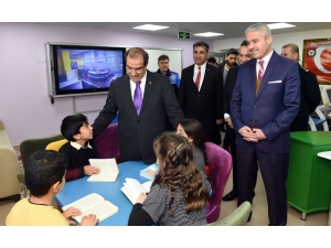 Uşak’ta “Z” Kütüphane Törenle Açıldı