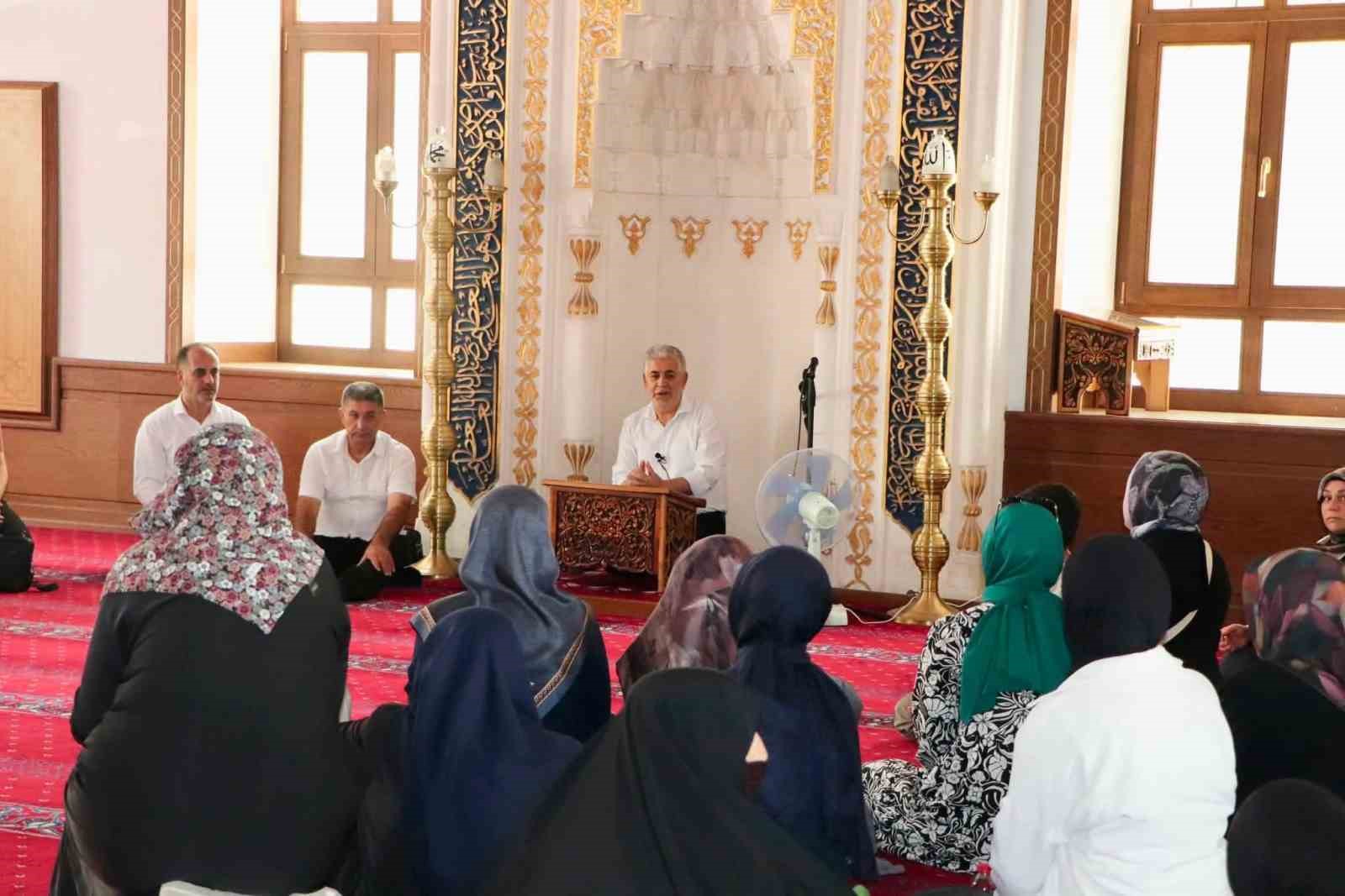 elazig-da-umre-hazirlik-semineri