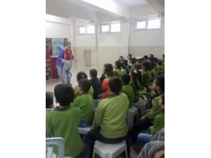 Öğrenciler Tiyatro İle Tanıştı