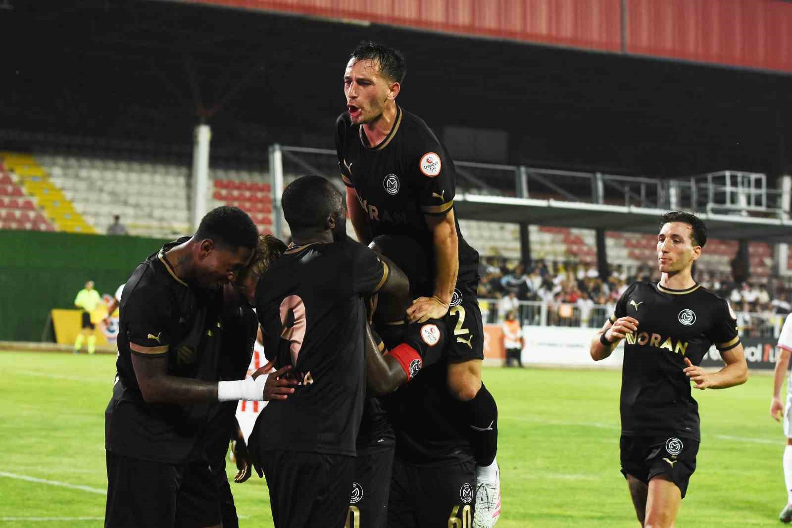 manisa-fk-van-spor-fk-karsisinda-3-puan-arayacak