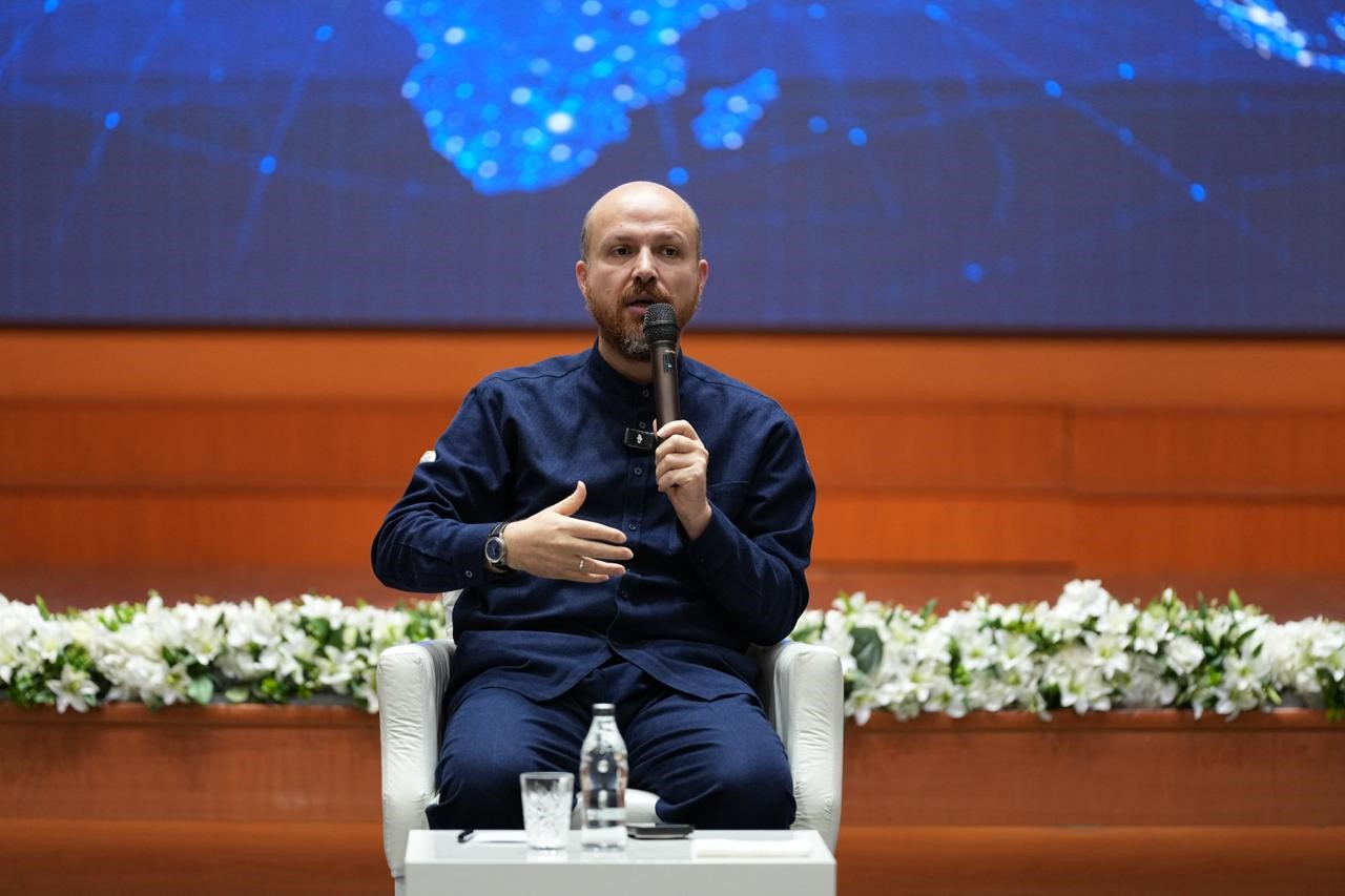 bilal-erdogan-islam-dunyasinin-birlikte-guclu-olmasina-onculuk-edebiliriz