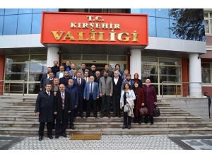 Ak Parti İl Yönetimi Vali, Belediye Başkanı Ve Emniyet Müdürünü Ziyaret Etti