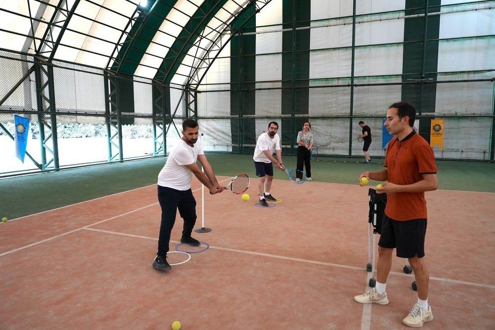 diyarbakir-da-tenis-kortlarina-yogun-ilgi-6-ayda-540-kursiyer