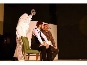 Isparta Belediyesi’nden Çocuklara Karne Hediyesi