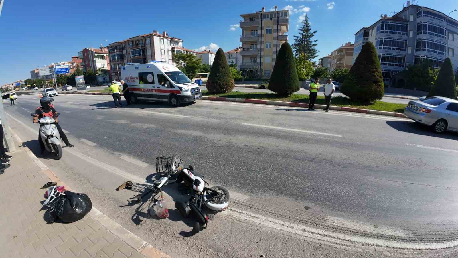 karaman-da-otomobille-elektrikli-bisiklet-carpisti-1-yarali