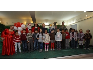 Bayraklı’da Tiyatro Festivali Başlıyor