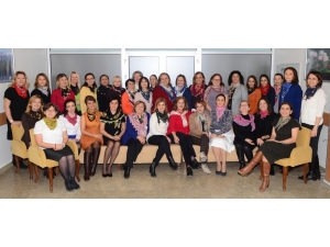 Esogü’lü Kadın Öğretim Üyeleri Yazma Haftası Düzenledi