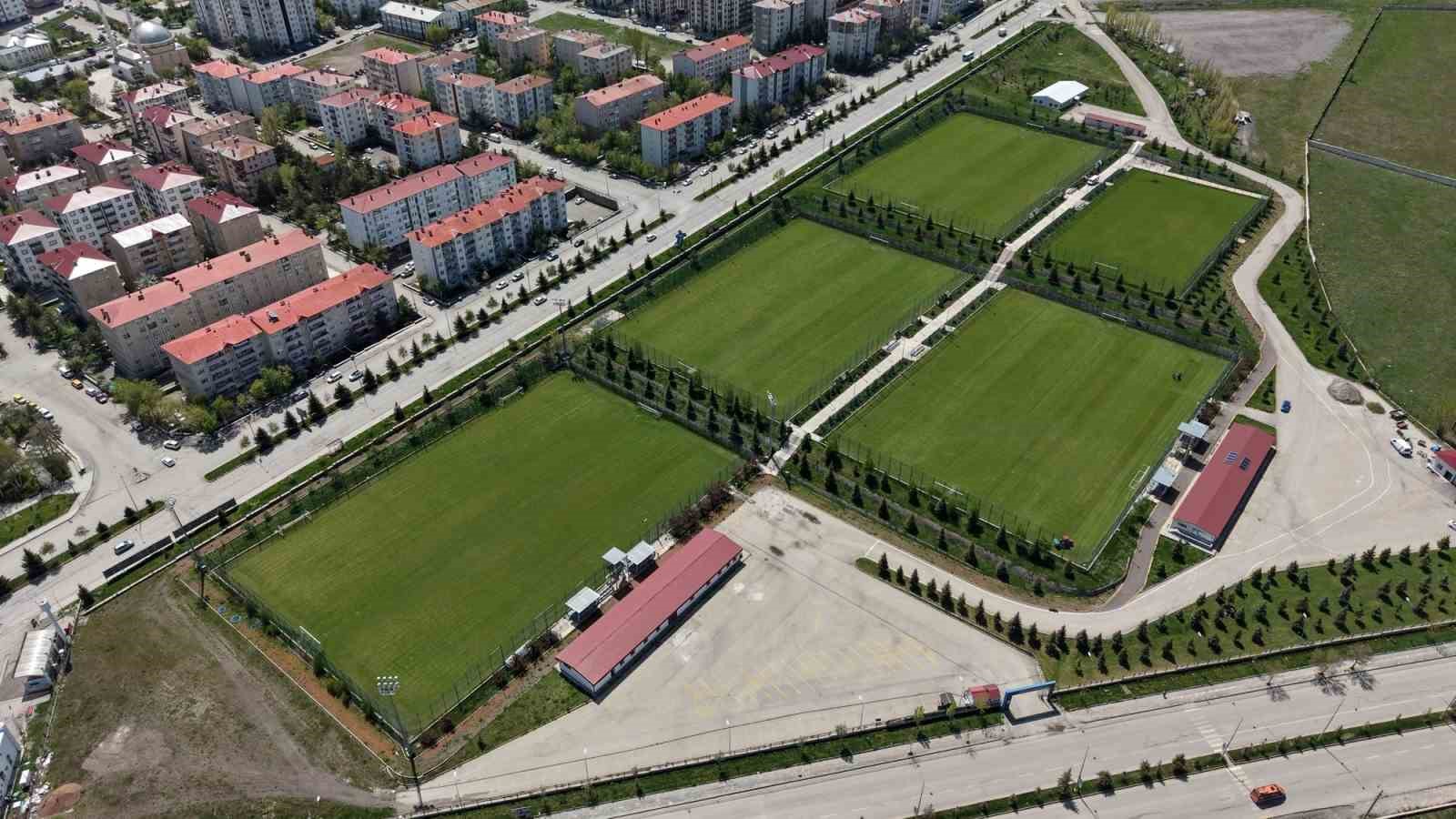 erzurum-da-kamp-sezonu-basladi-30-kulup-bekleniyor