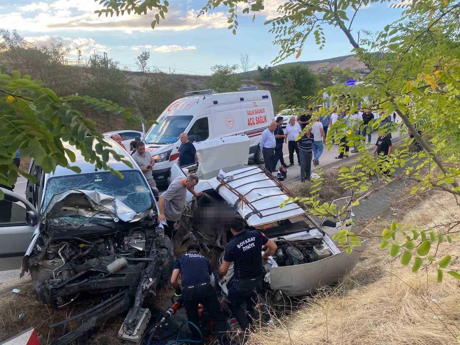 sinop-ta-trafik-kazasi-1-olu-5-yarali