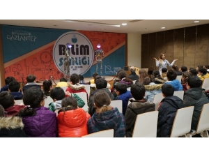 Minik Bilim Adamları, Gezegenevi Ve Bilim Merkezinde