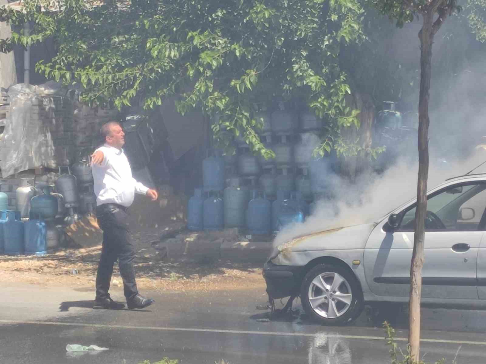 diyarbakir-da-otomobil-bomba-gibi-patladi