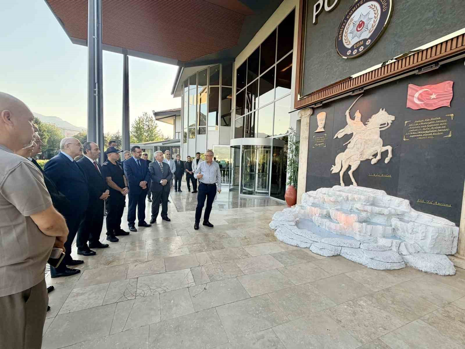 denizli-de-miryokefalon-zaferinin-tarihi-mirasini-yasatacak-anit-torenle-acildi