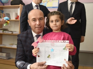 Başkan Togar, Öğrencilere Karne Dağıttı