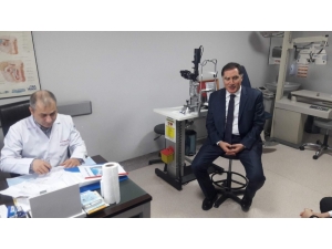 Kamu Başdenetçisi Şeref Malkoç, Memleketi Trabzon’da Rutin Göz Kontrolünden Geçti