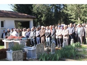 Cenazesine Katıldığı Kayınbabasına Hakkını Helal Etmedi
