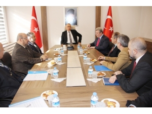 Yeni Hastane Yeri Görüşüldü