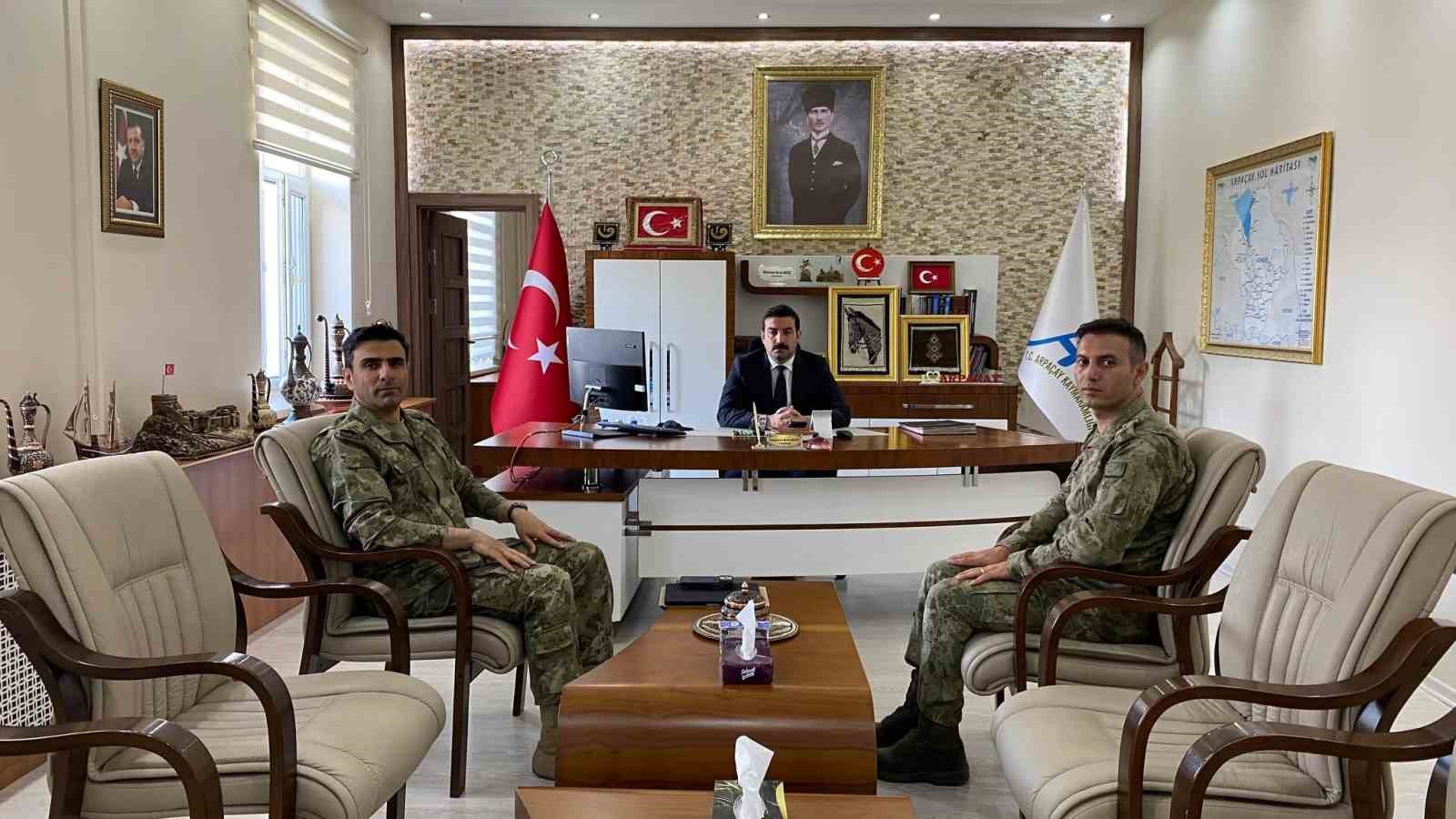cildir-2-hudut-tabur-komutani-gunfer-den-kaymakam-akkoz-e-ziyaret