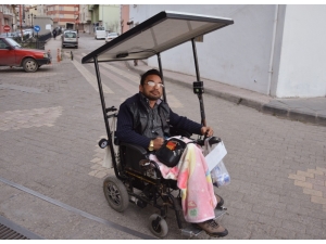 Engelli Aracına Güneş Enerjili Panel Taktırdı