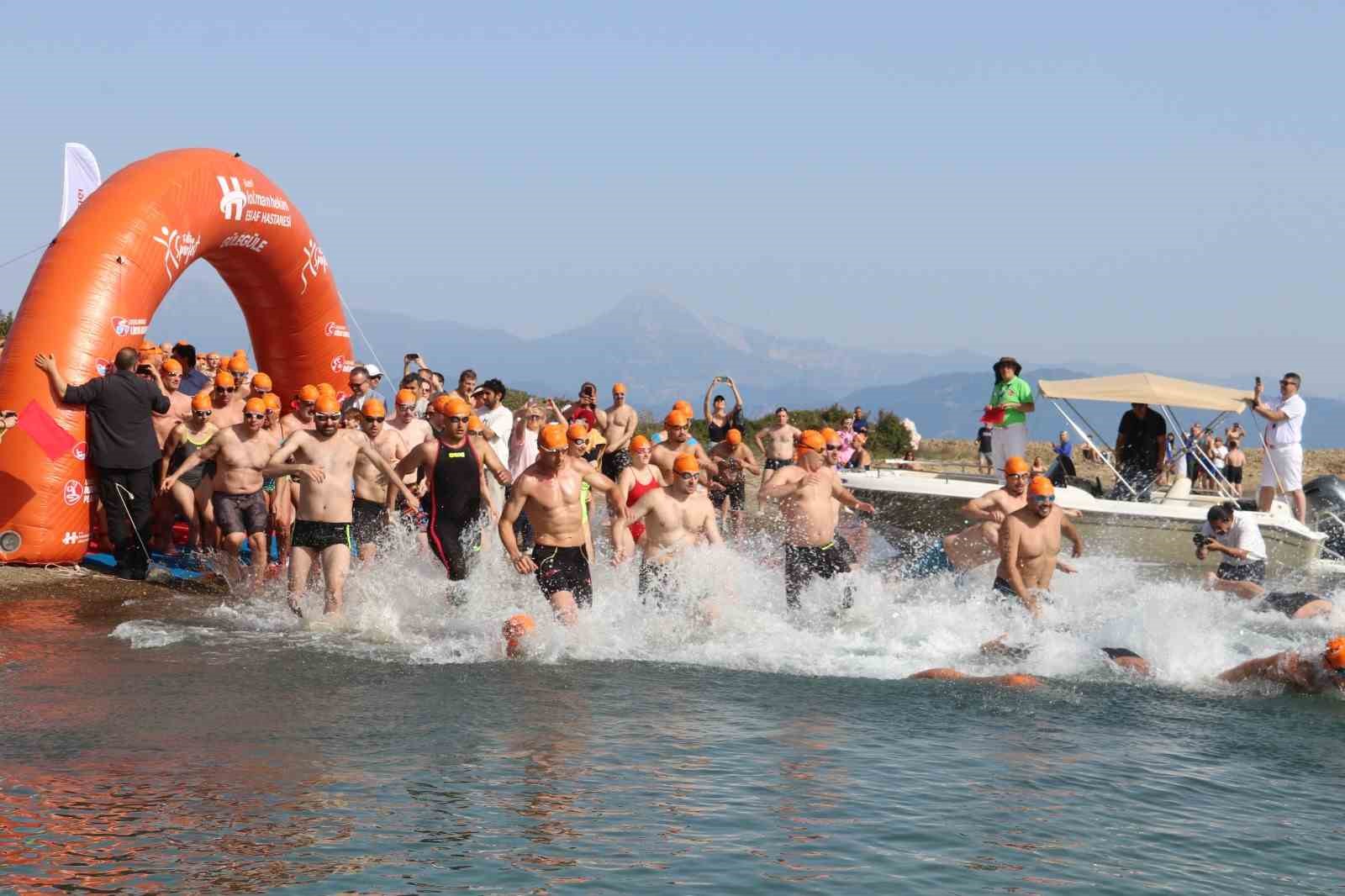 fethiye-de-863-sporcu-sampiyonluk-icin-kulac-atti