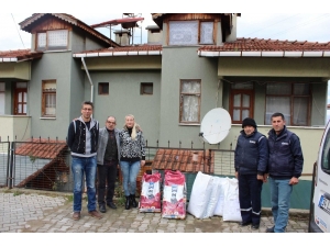 Büyükşehir’den Sokak Hayvanları İçin Mama Yardımı