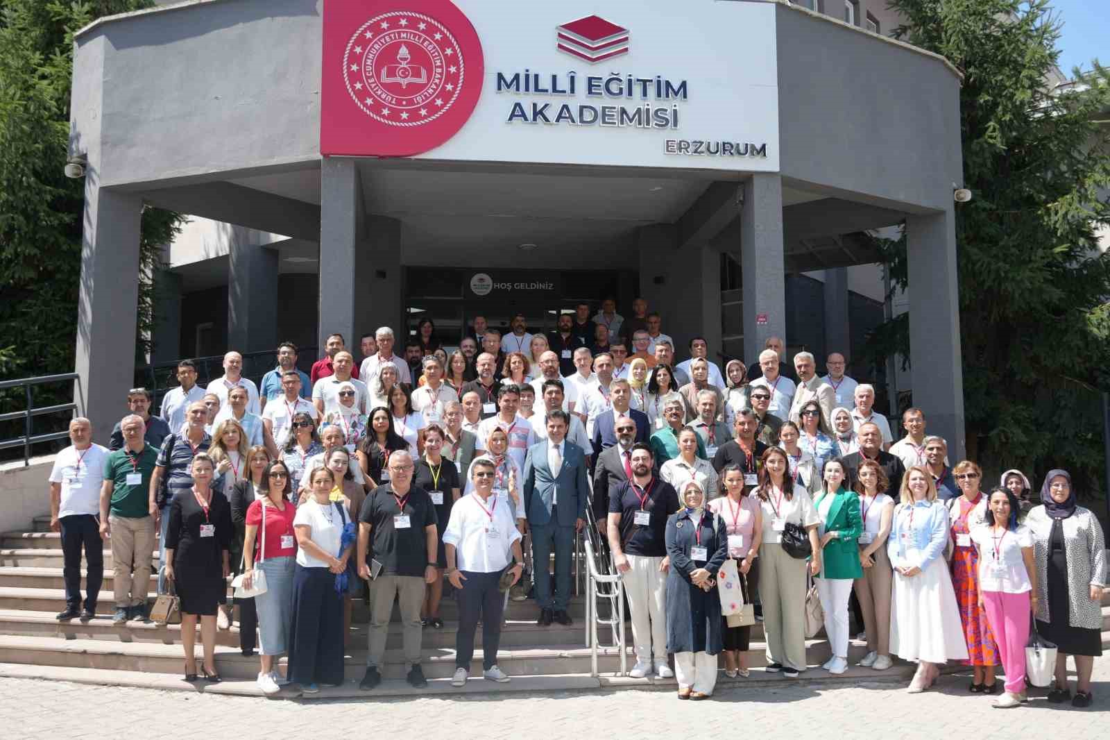 mesleki-ve-teknik-egitimde-turkiye-yuzyili-maarif-modeli-ogretmen-egitici-egitimi