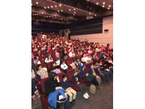 Nilüfer Belediyesi’nden Öğrencilere Karne Hediyesi