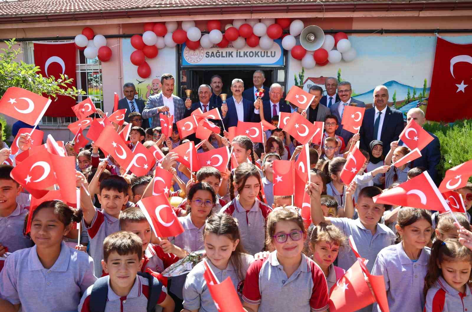 aksaray-da-82-bin-421-ogrenci-ders-basi-yapti
