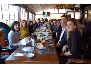 Chp Isparta İl Ve İlçe Yönetimleri Kahvaltıda Buluştu