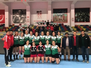 Voleybolcu Kızlardan Galibiyet Üstüne Galibiyet