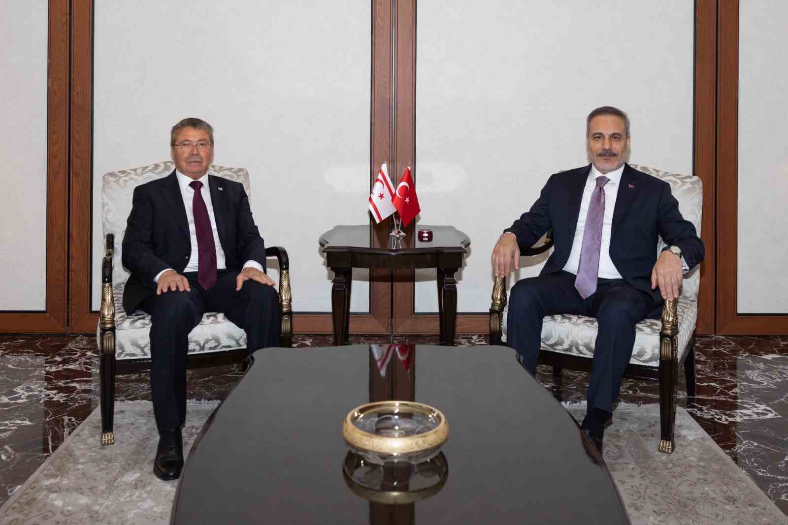 bakan-fidan-kktc-basbakani-ustel-ile-gorustu