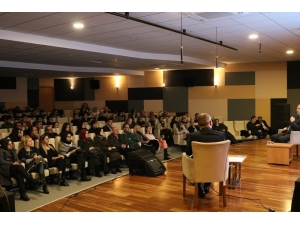 ‘Dünyanın Kemancısı’ İsimli Söyleşi Gerçekleşti