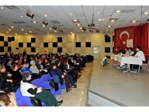 Çeşme Kent Konseyi, Kadın Yazarlarla Çeşmelileri Buluşturdu