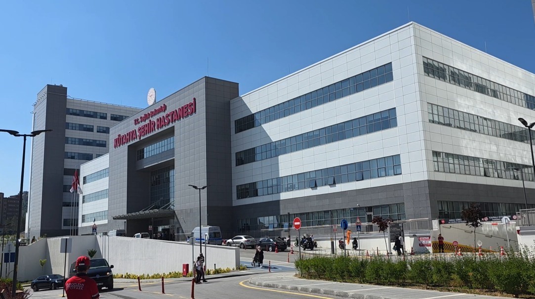 kutahya-da-eski-esi-tarafindan-bicaklanan-kadin-agir-yaralandi