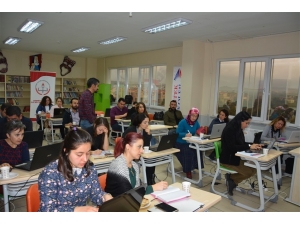 Edremit Öğretmenleri Erasmus Projelerine Hazırlanıyor