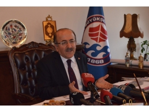 Başkan Gümrükçüoğlu Yıkımı Süren Hüseyin Avni Aker Stadyumu’nun Yerine Yapılacak Projeyle İlgili Konuştu