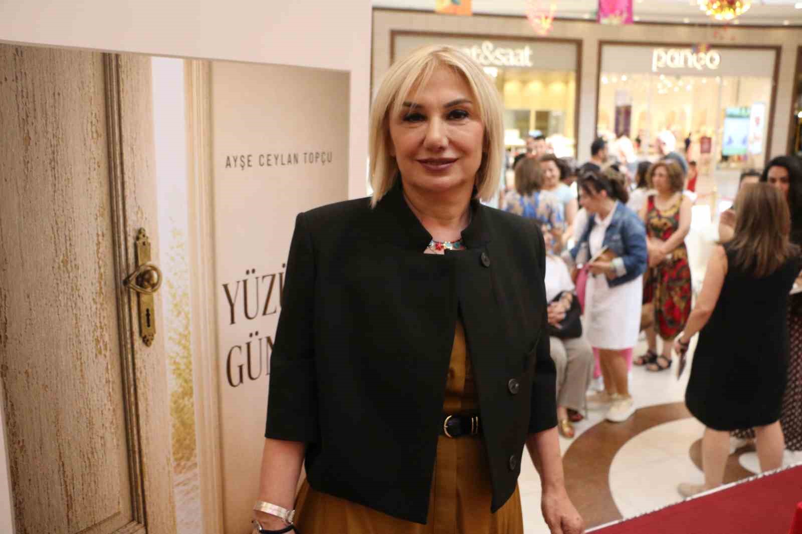 ayse-ceylan-topcu-nun-ilk-kitabi-buyuk-ilgi-gordu