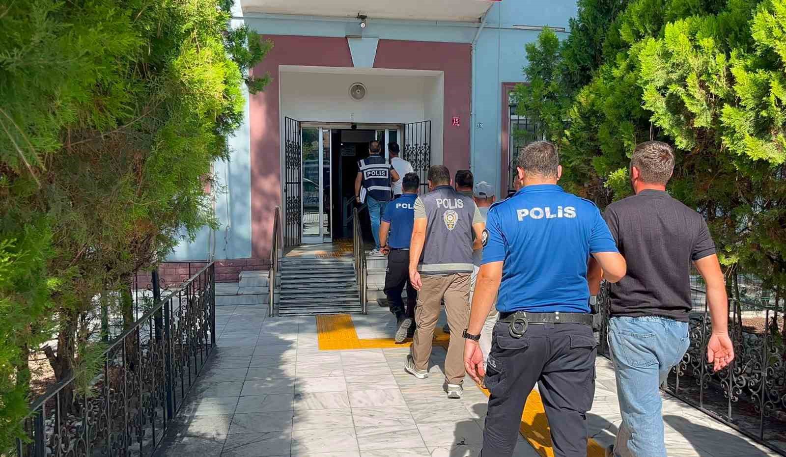 uygulama-noktalarini-ifsa-eden-suphelilere-gecit-verilmedi