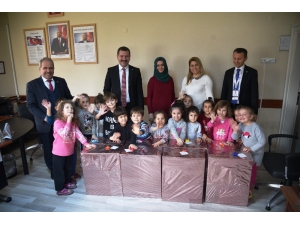 Minik Öğrencilerden Duyarlı Davranış