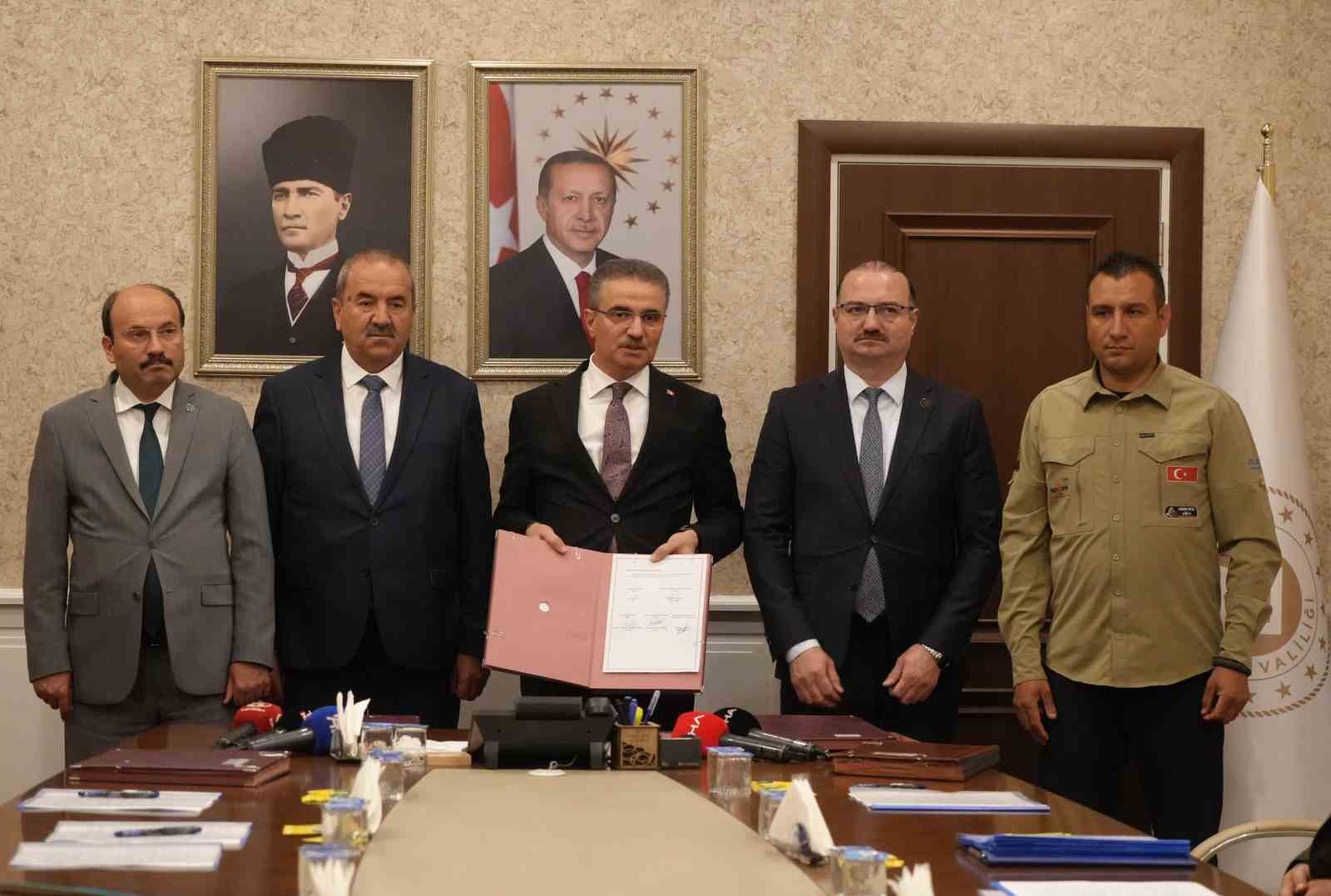 palanextreme-icin-imzalar-atildi