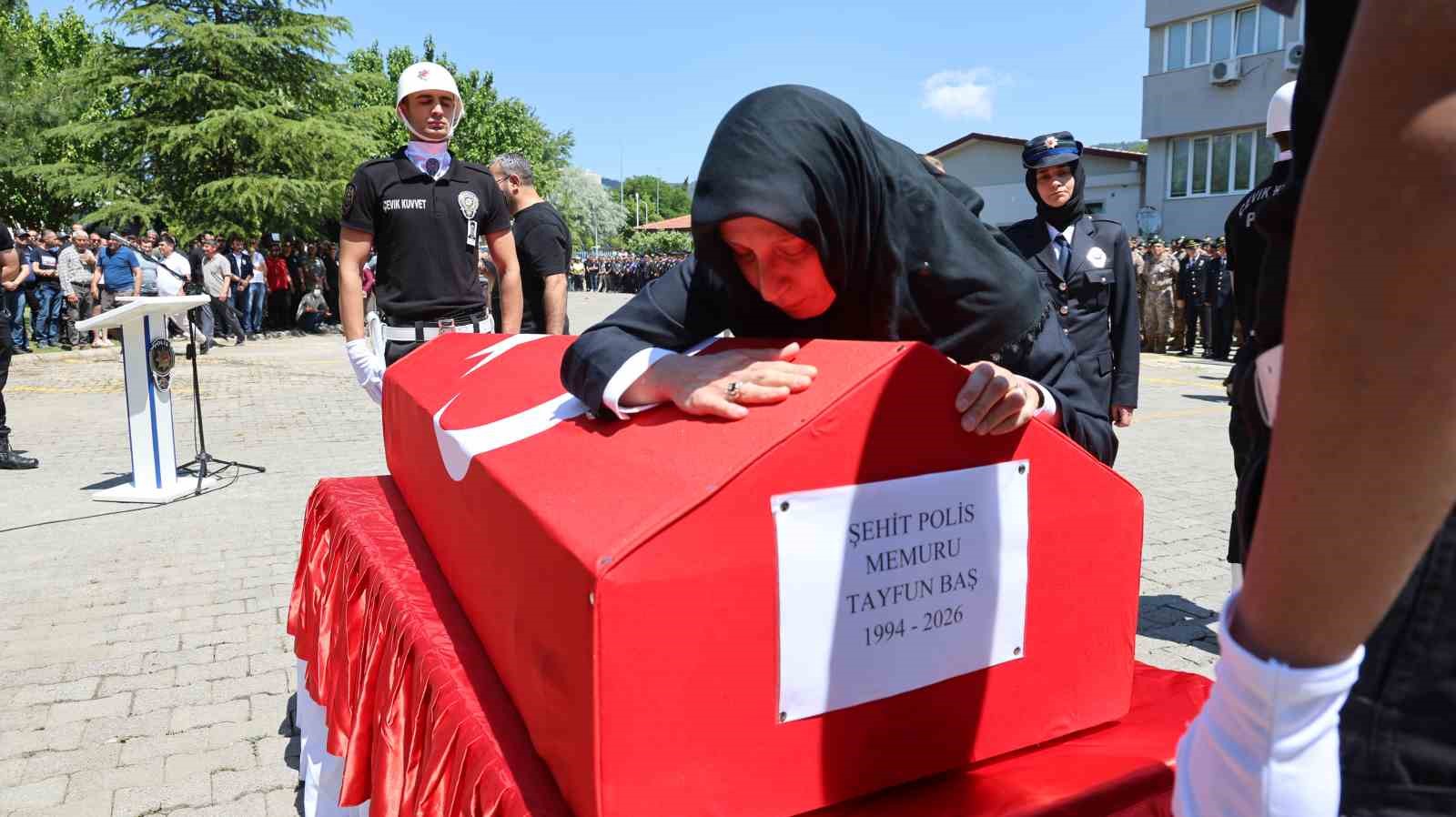 sehit-polise-esinden-yurekleri-daglayan-veda
