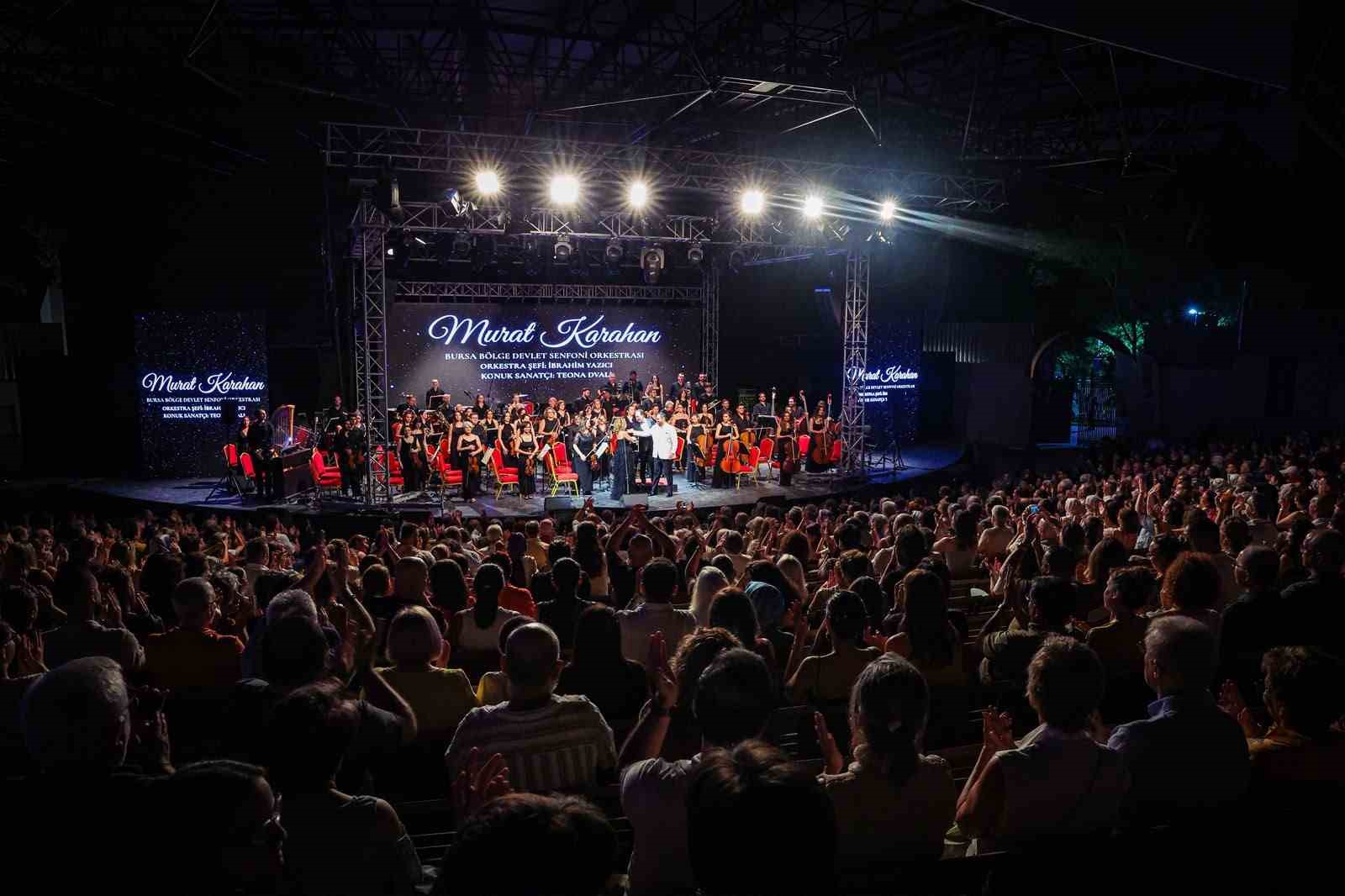 64-uncu-uluslararasi-bursa-festivali-ne-buyuleyici-acilis