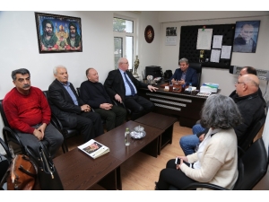 Kazım Kurt’tan Hacı Bektaş Veli Derneği’ne Hayırlı Olsun Ziyareti