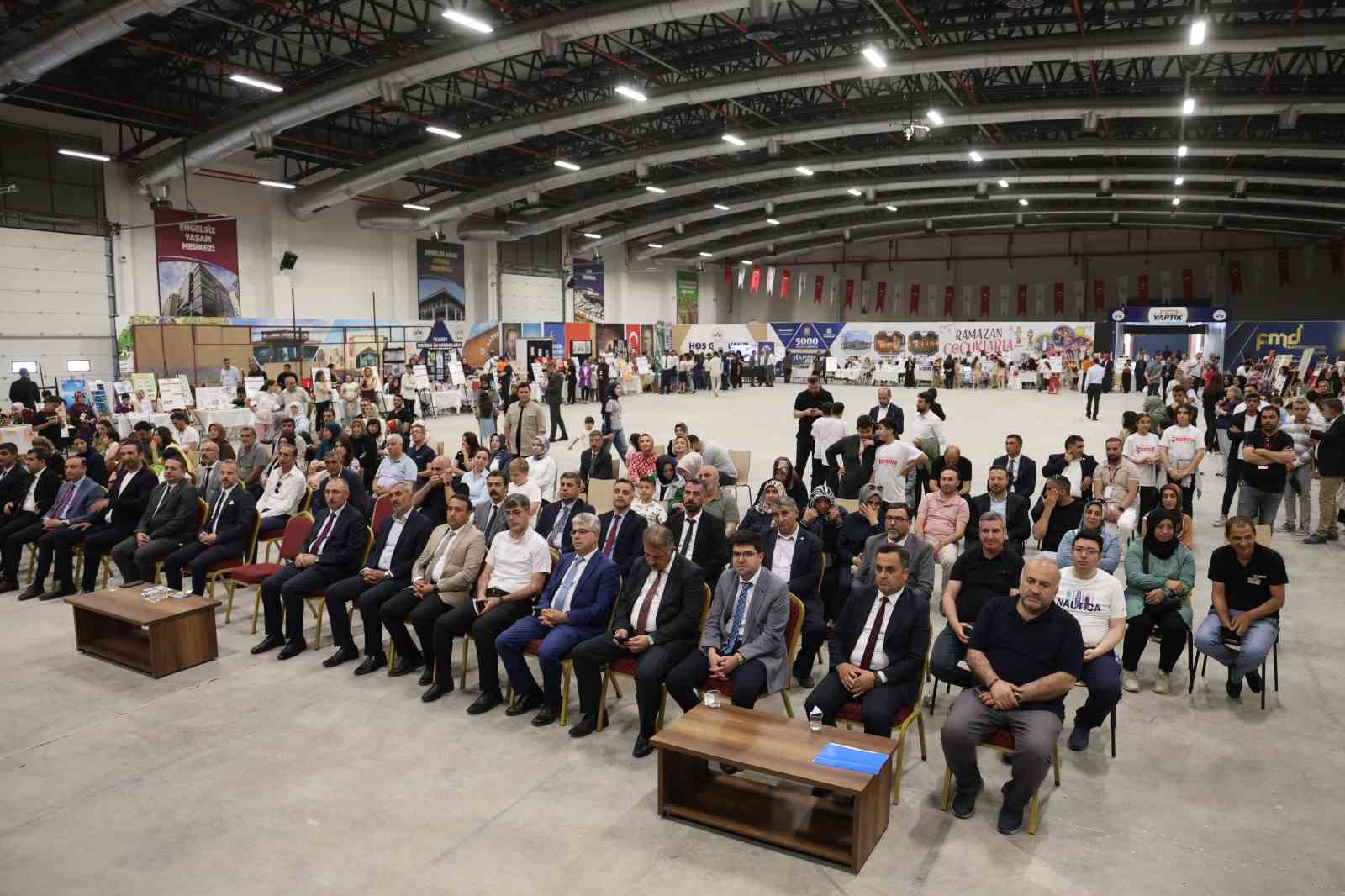 elazig-da-harezmi-egitim-modeli-yil-sonu-senligi