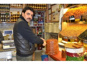 Kayısıdan Elde Ettikleri Ürünleri Pazarlayarak Mağaza Zinciri Kurdular