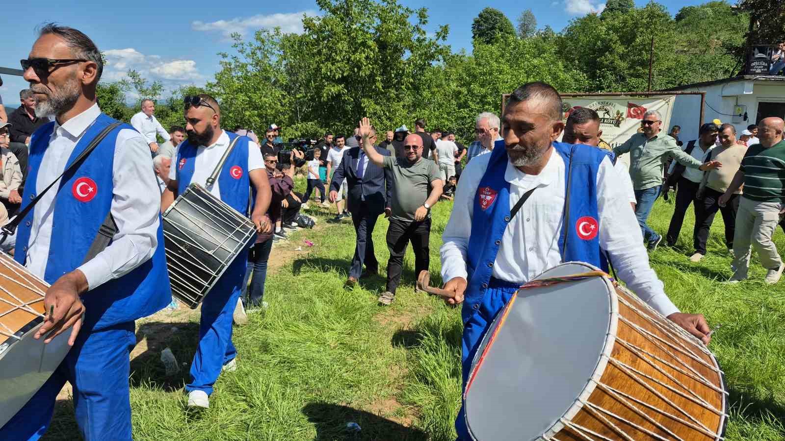 metin-sisman-tarihi-gureslerin-agasi-oldu
