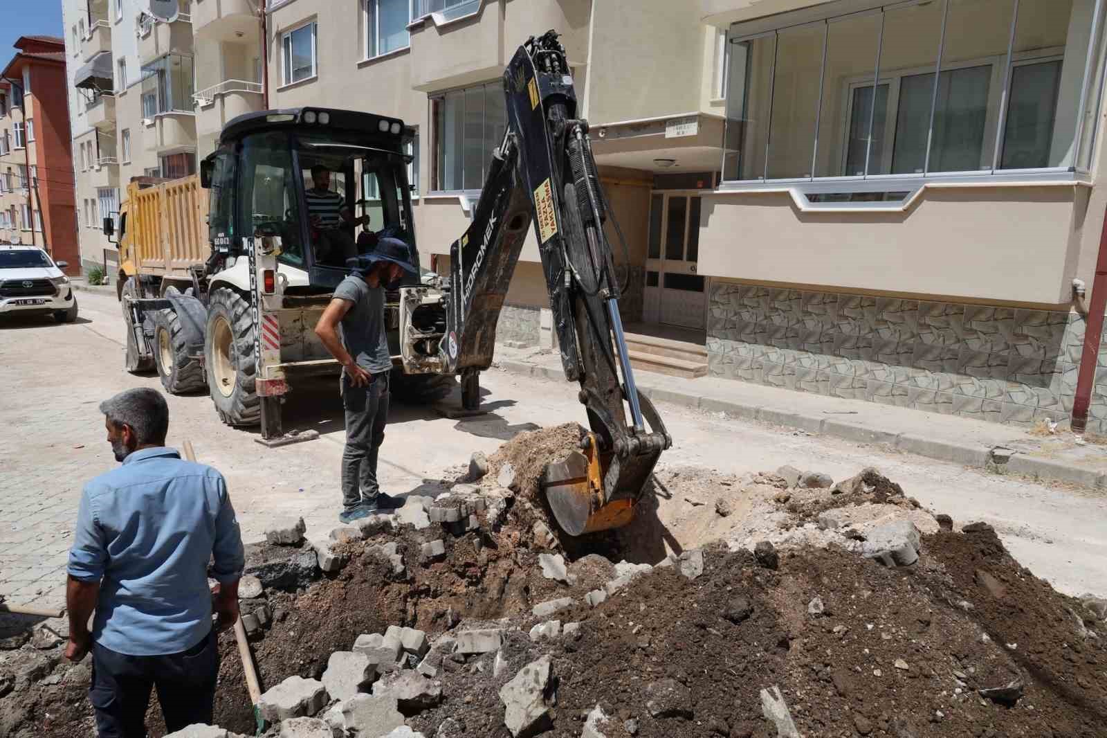 bilecik-te-yeni-icme-suyu-hattina-400-abone-baglandi