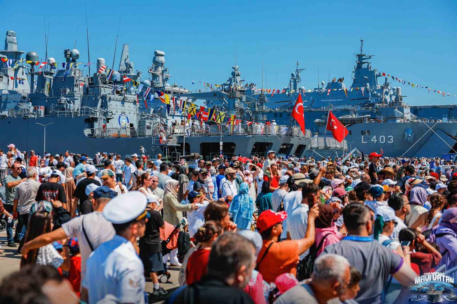 teknofest-mavi-vatan-da-hava-araclarinin-gosterileri-nefes-kesti