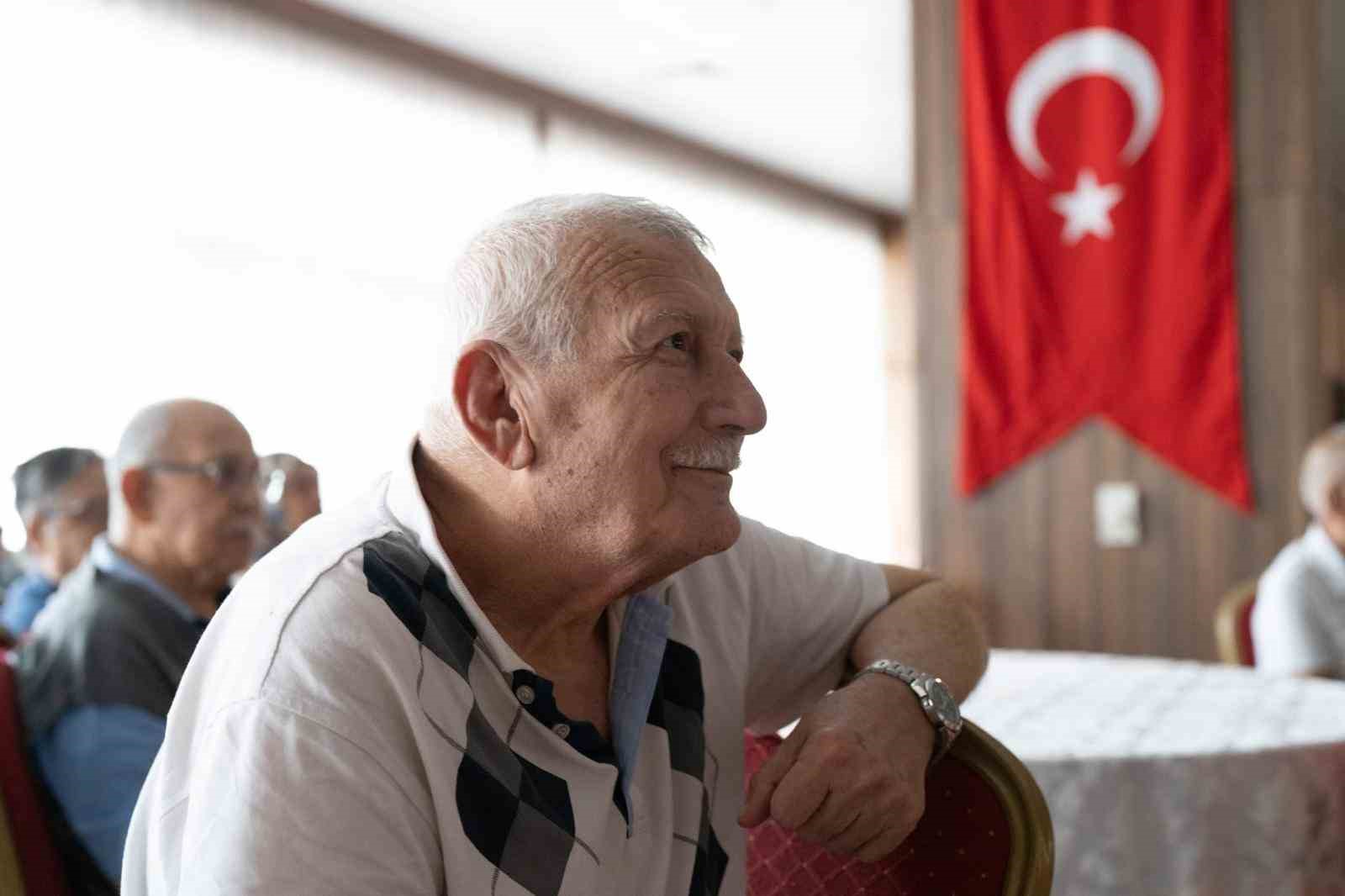 zubeyde-hanim-huzurevi-nde-babalar-gunu