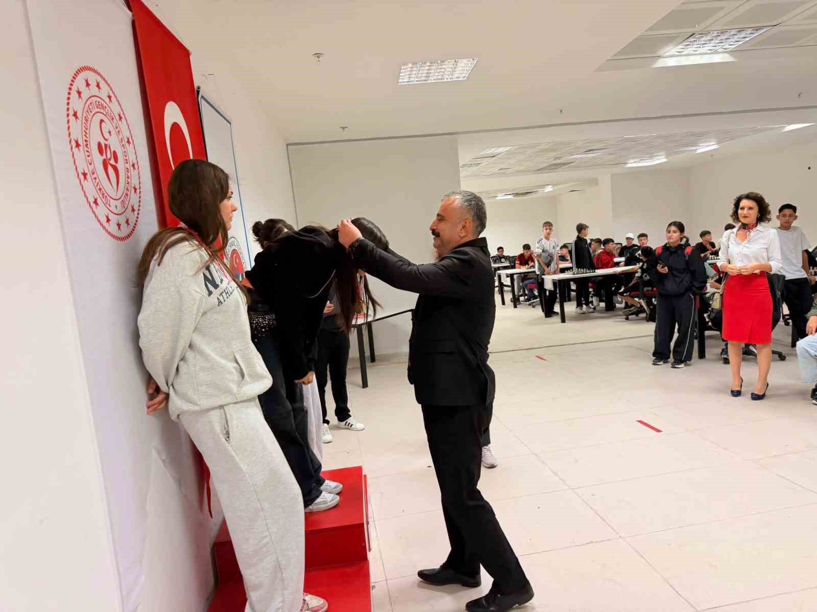 10-bizim-cocuklar-satranc-sampiyonasi-eskisehir-il-elemeleri-yapildi